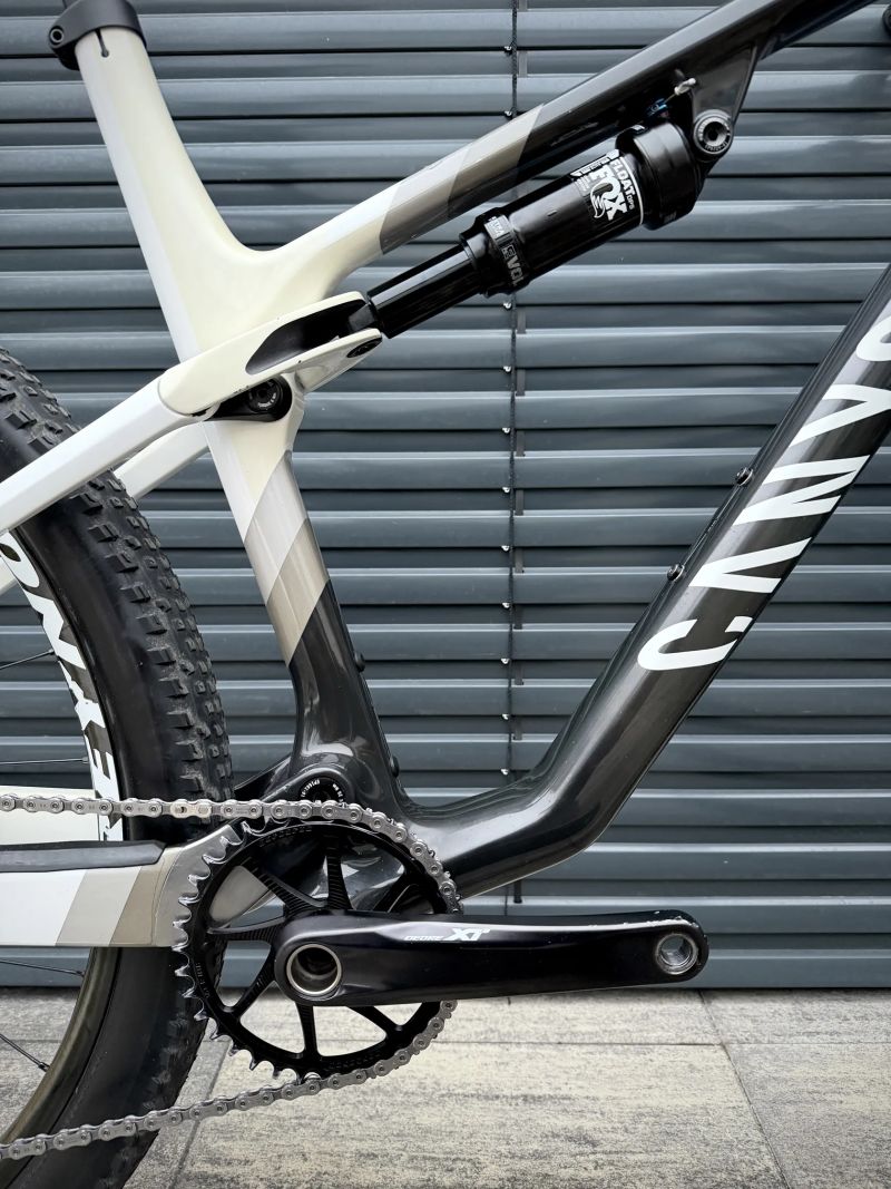 Canyon Lux World Cup CF 7, 2022, vel. L