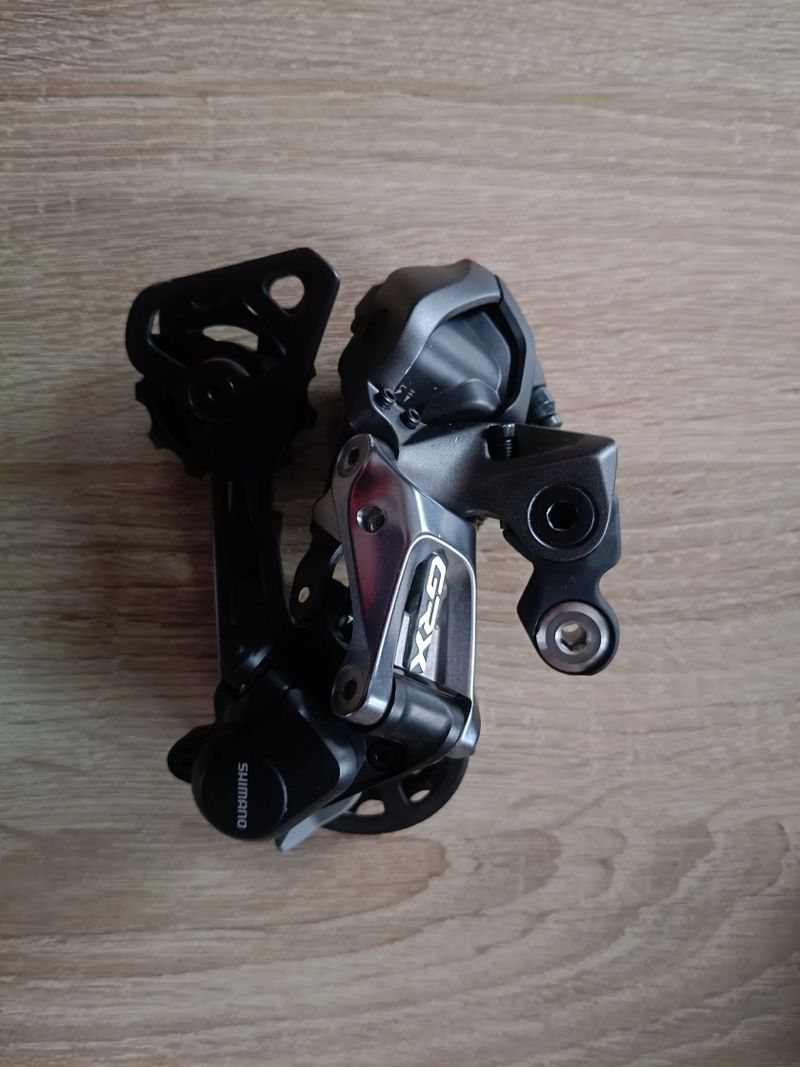 Shimano GRX Di2 RD-RX817 přehazovačka 