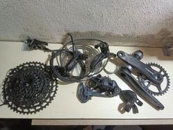 Rozprodam lehce jetou sadů Sram 