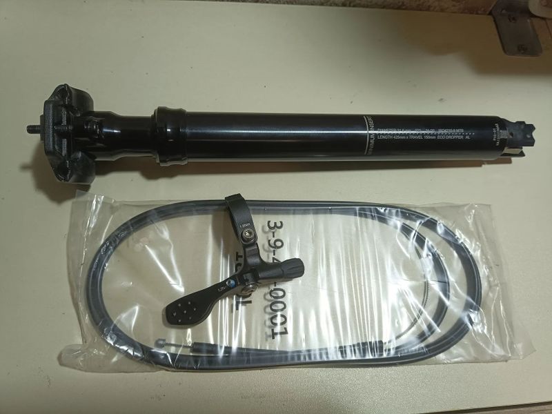 Rozprodam lehce jetou sadů Sram 