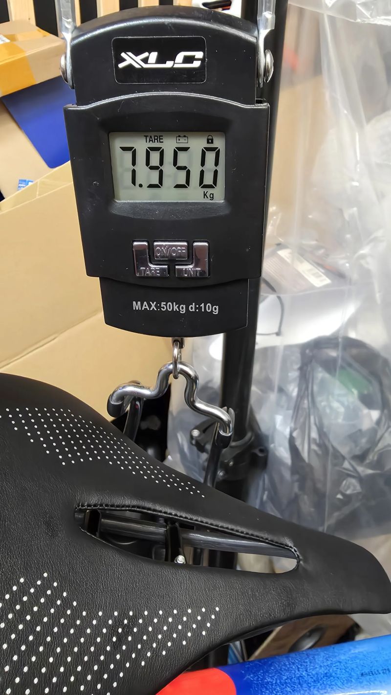 Juniorský Cube Elite 27,5 XS carbon 7,95kg