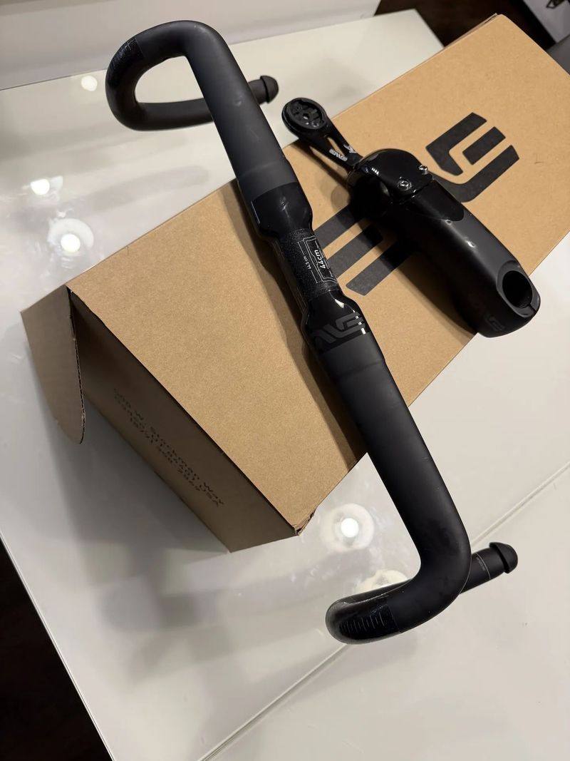 Řídítka ENVE SES AR ROAD IN-ROUTE + Představec ENVE IN-ROUTE AERO ROAD