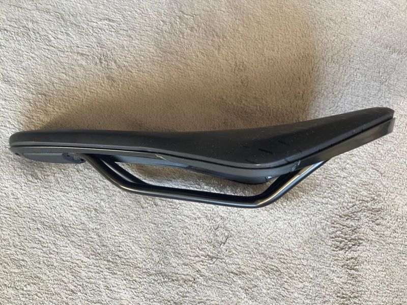 MTB sedlo fi'zi:k FIZIK Ridon S-Mag