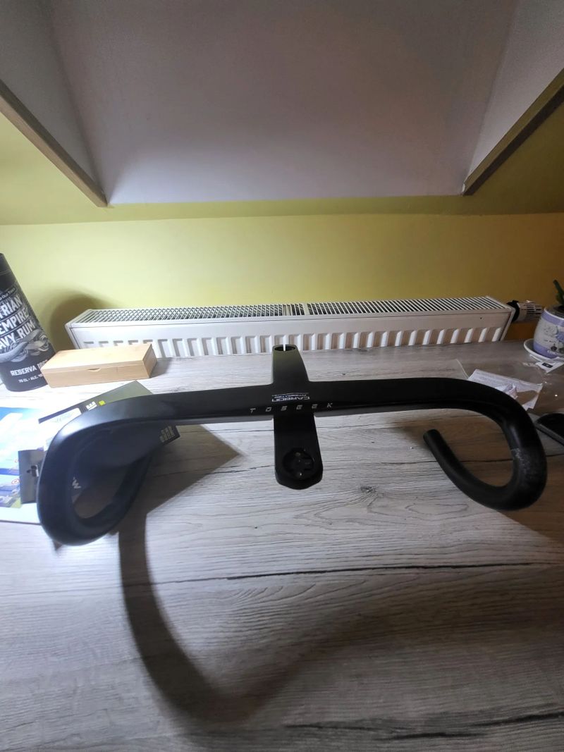 Prodám silniční karbonové řídítka Toseek