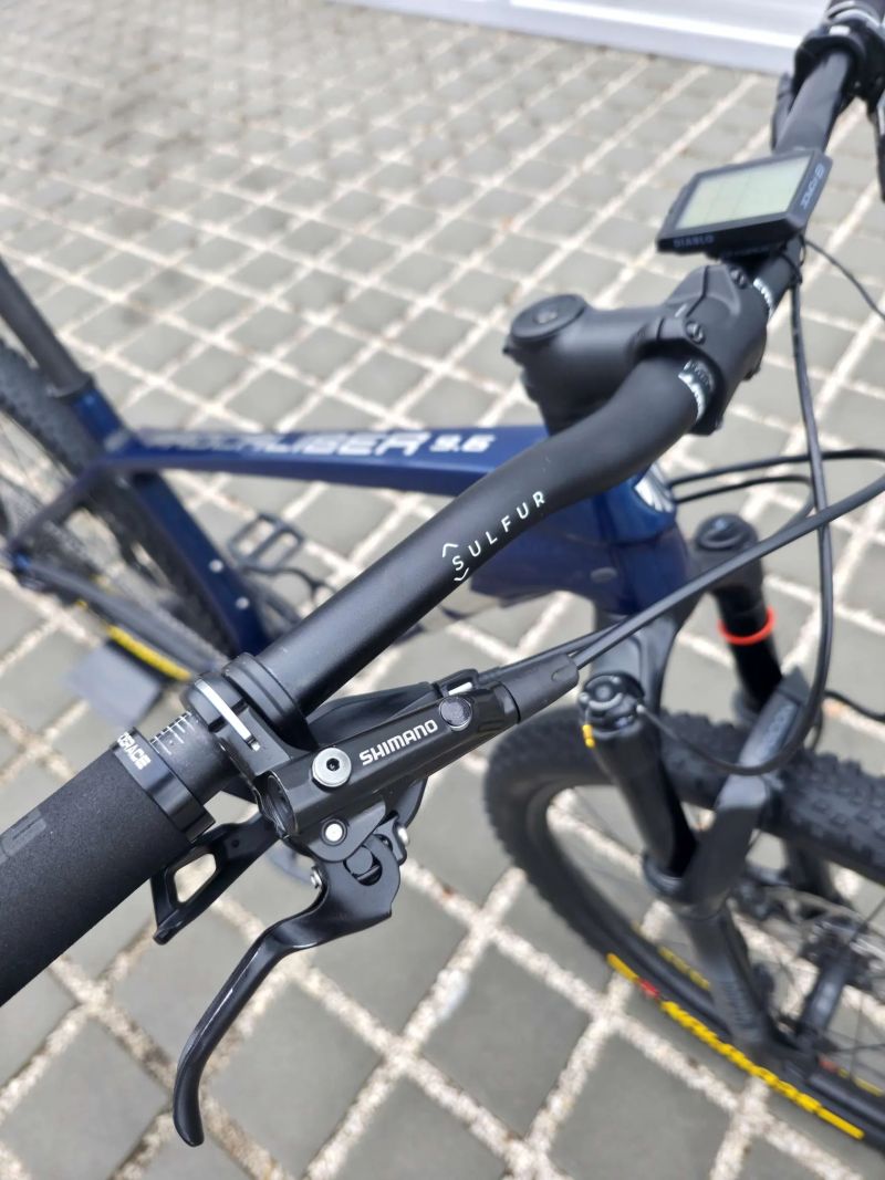 Trek Procaliber 9.6 Carbon 2023 29″ velikost M/L / Shimano XT / RockShox Recon