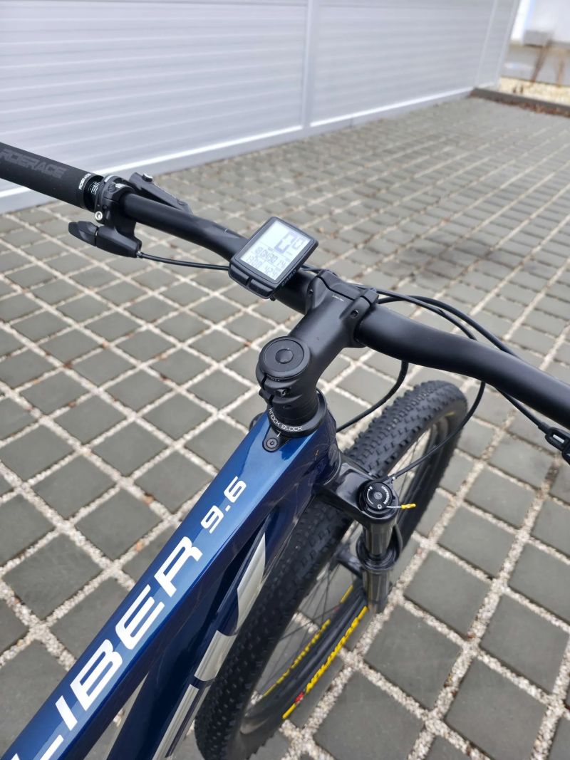 Trek Procaliber 9.6 Carbon 2023 29″ velikost M/L / Shimano XT / RockShox Recon