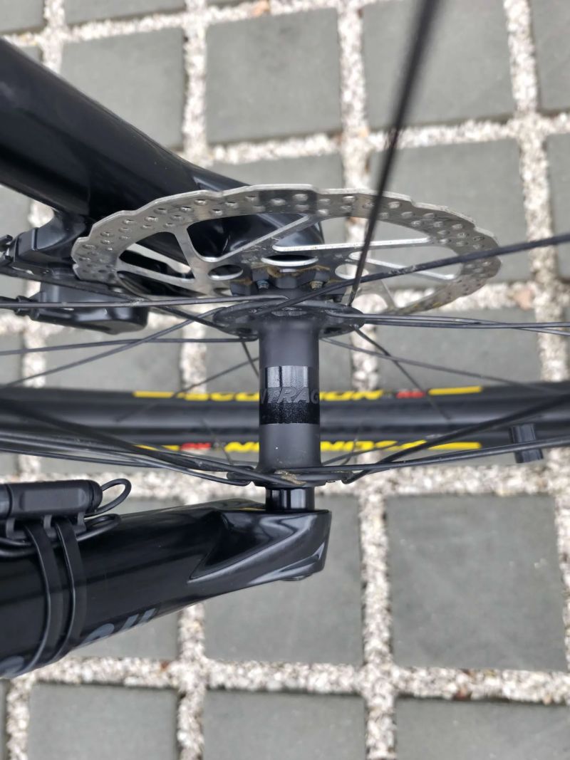 Trek Procaliber 9.6 Carbon 2023 29″ velikost M/L / Shimano XT / RockShox Recon