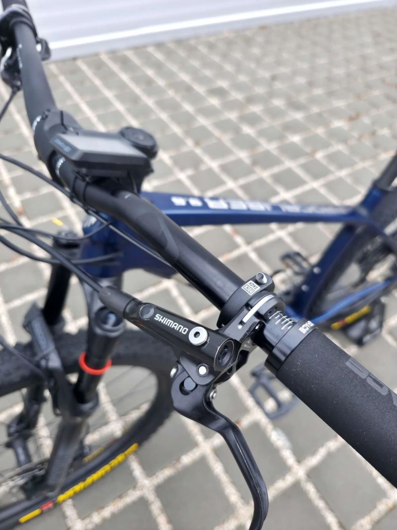 Trek Procaliber 9.6 Carbon 2023 29″ velikost M/L / Shimano XT / RockShox Recon