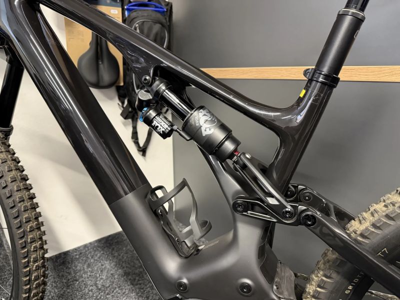 Specialized Turbo Levo Expert KARBON 12km vel. S5/XL PC 218tis.