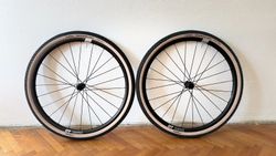 DT Swiss G1800 Spline – zapletená kola + Vittoria Terreno Dry 47 pláště, NOVÉ