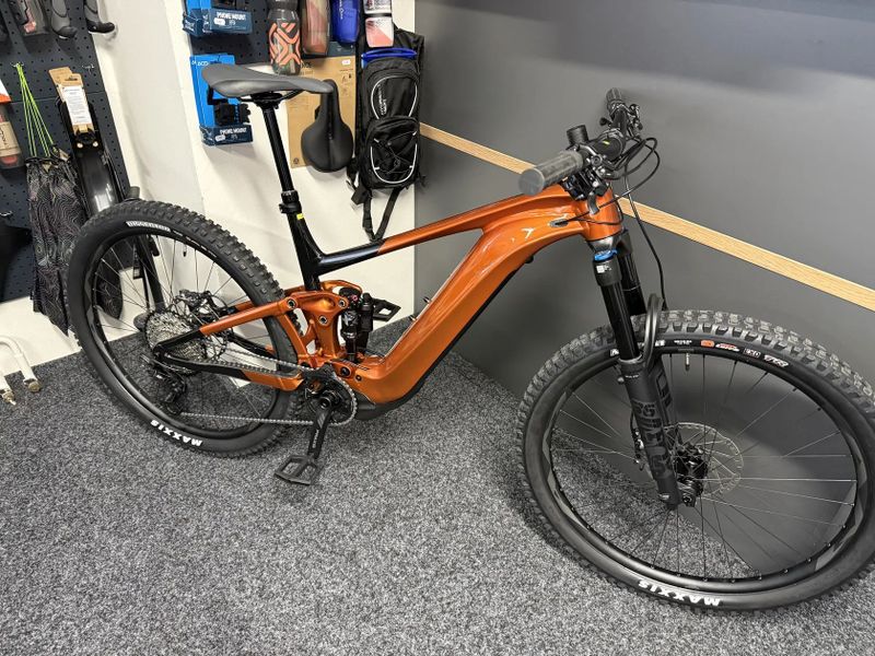 GIANT Trance X E+1 750Wh vel. XL NOVÉ PC. 162TIS. FOX 