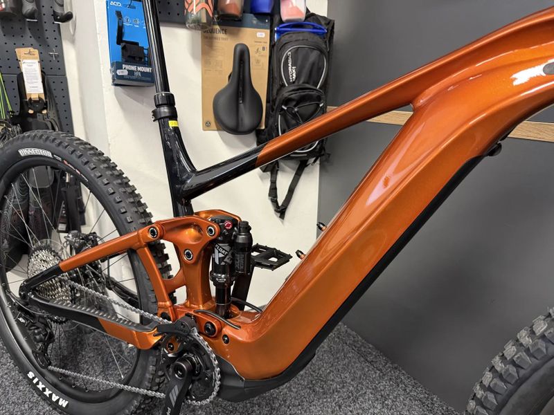 GIANT Trance X E+1 750Wh vel. XL NOVÉ PC. 162TIS. FOX 