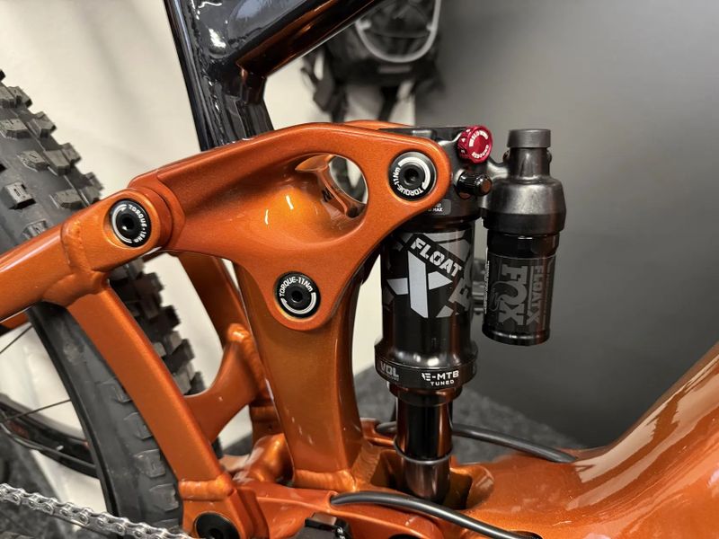 GIANT Trance X E+1 750Wh vel. XL NOVÉ PC. 162TIS. FOX 