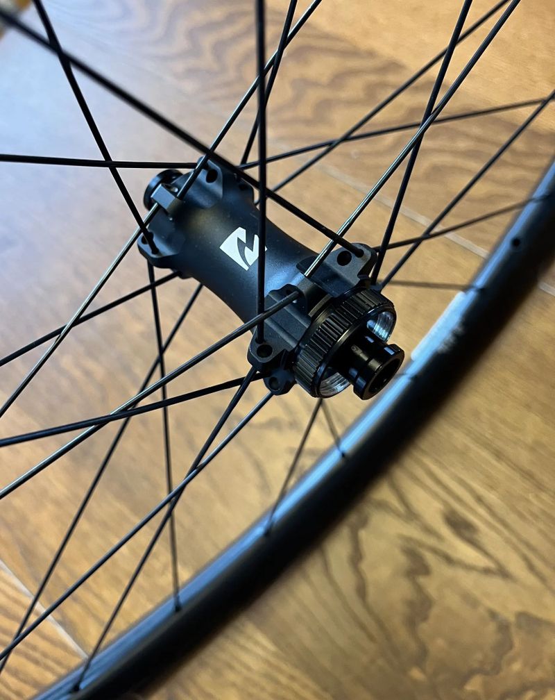 Reynolds AR 60 DB - NOVÉ - katalogová cena 37 000