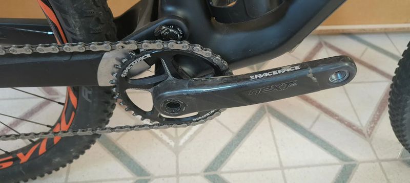 Canyon Lux CF SLX 9.0 Race Team