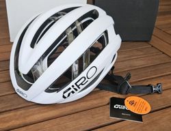 GIRO Aries Spherical – závodní silniční přilba se systémem Spherical MIPS - NOVÁ