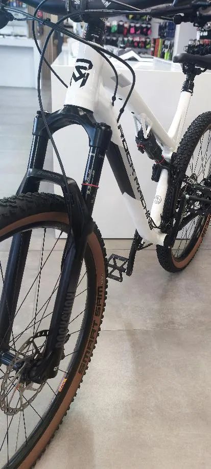 Prodám Rock Machine Blizzard TRL 70-29 White/Black vel. XL 