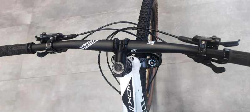 Prodám Rock Machine Blizzard TRL 70-29 White/Black vel. XL 