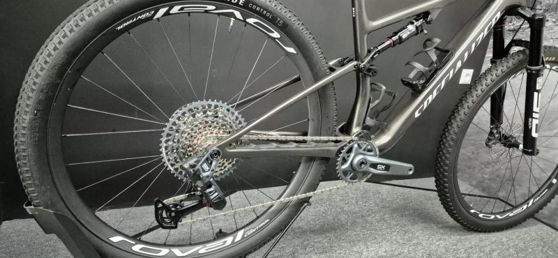 Specialized Epic 8 Expert