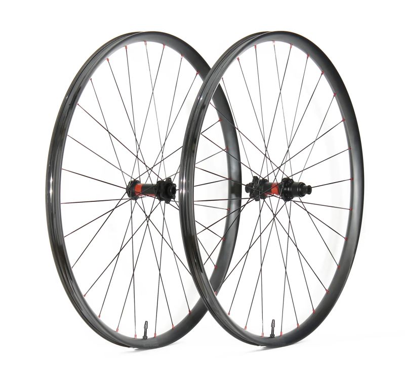 EIE karbonová MTB kola | DT Swiss 240 EXP boost | A29C27D20 | DT Aerolite | Sram XD | 1181 gramů