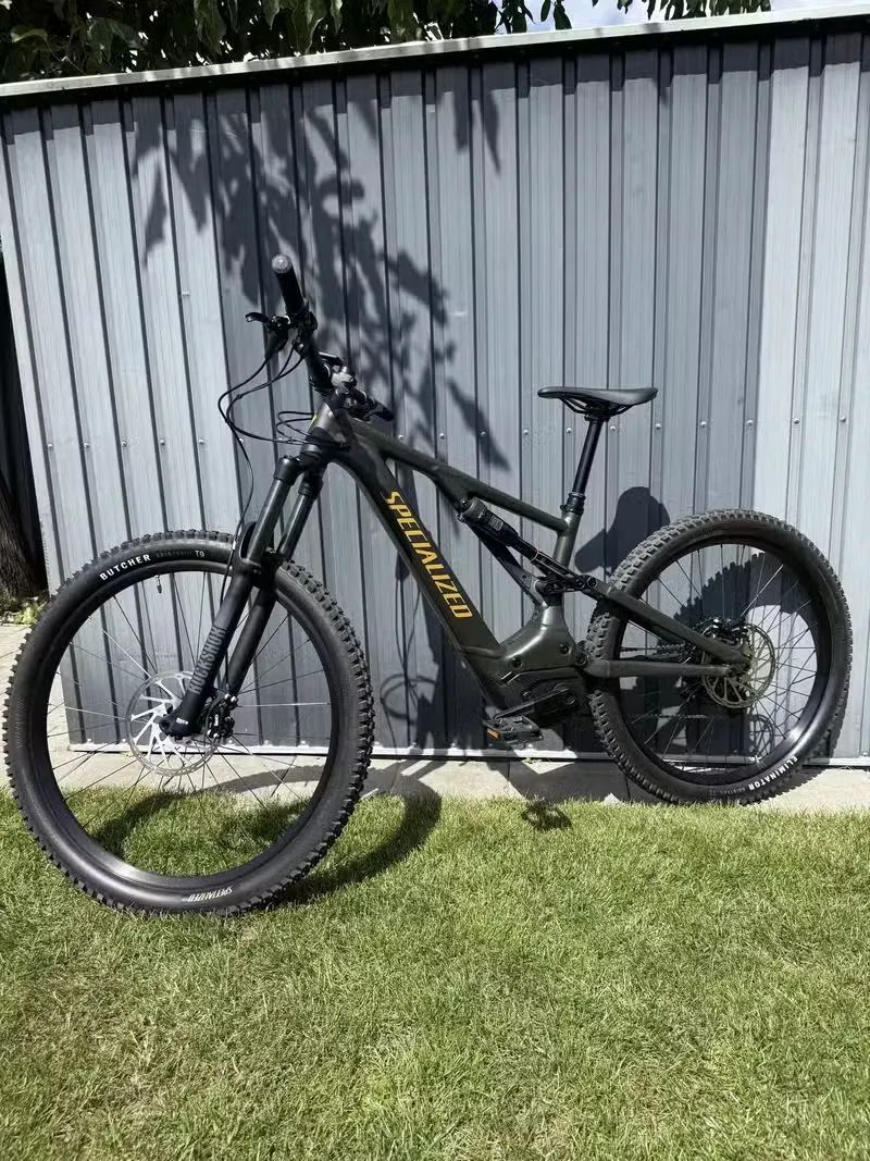 Celoodpružené elektrokolo Specialzed Levo Alloy NB 2024 , vel.S3 , barva tmavě zelená