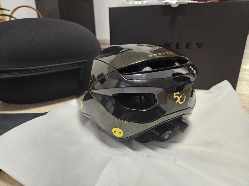 Oakley ARO7 Lite EU Mips midas fleck/black L 2025
