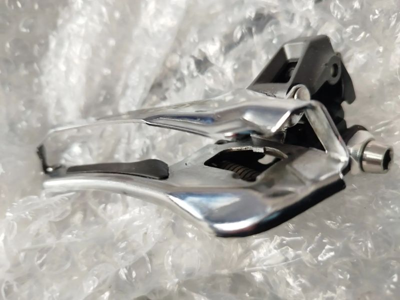 2x Přehazka Di a klasik, 2xkazeta Shimano Ult a Dura, plašť