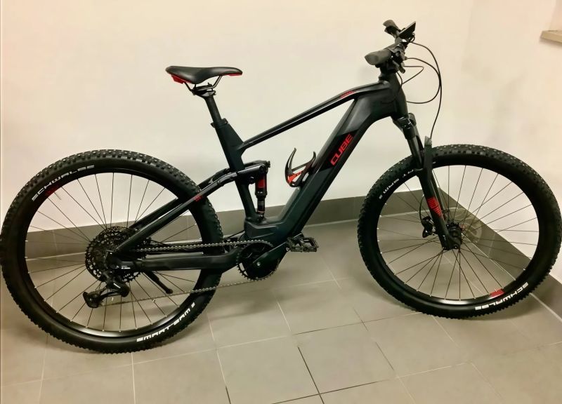 Cube Stereo Hybrid Pro 120