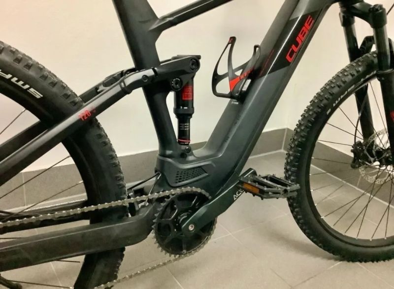 Cube Stereo Hybrid Pro 120