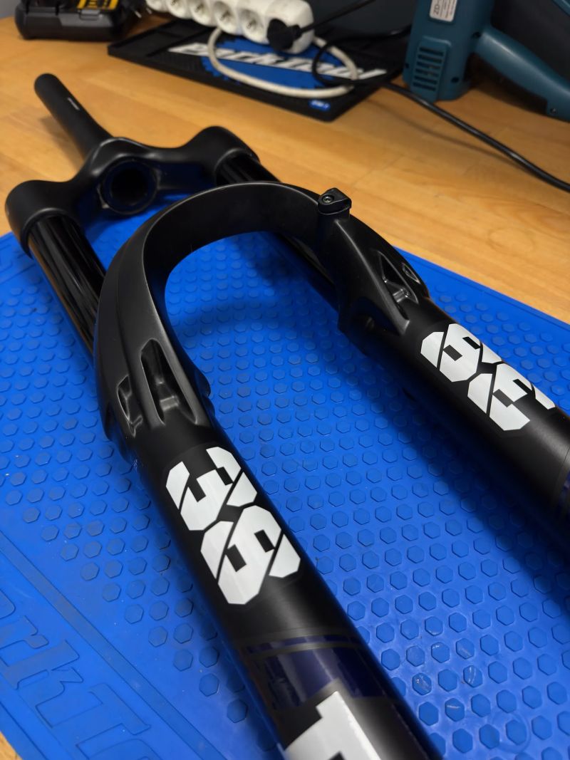Fox 39 Performance Elite Grip2 