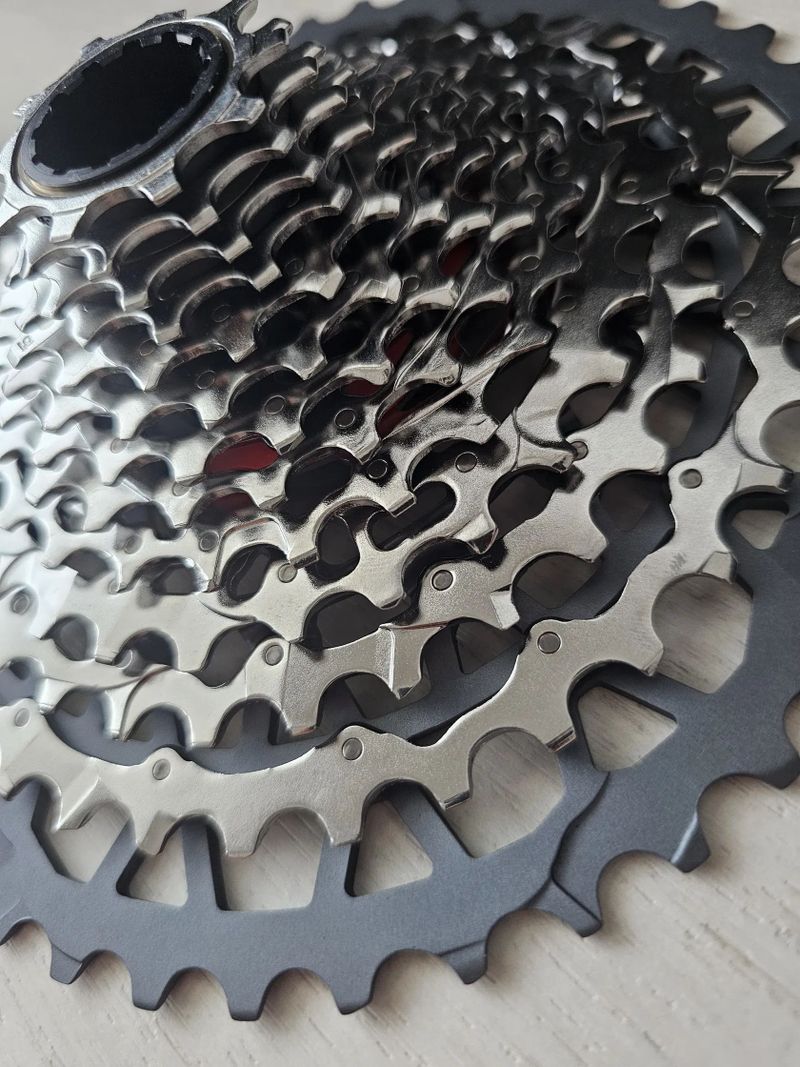 Kazeta Sram Rival E1 XG-1351 XPLR kazeta 10-46 - NOVÁ