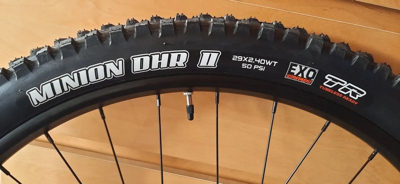 Maxxis Minion DHR + DHF