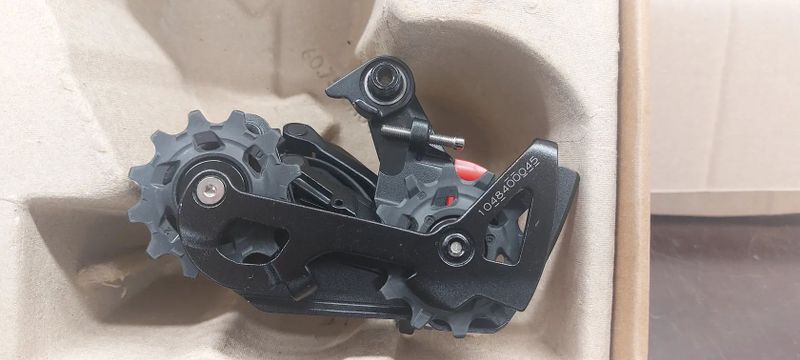 Přehazovačka Sram Apex XPLR AXS - bez baterie 3500,--