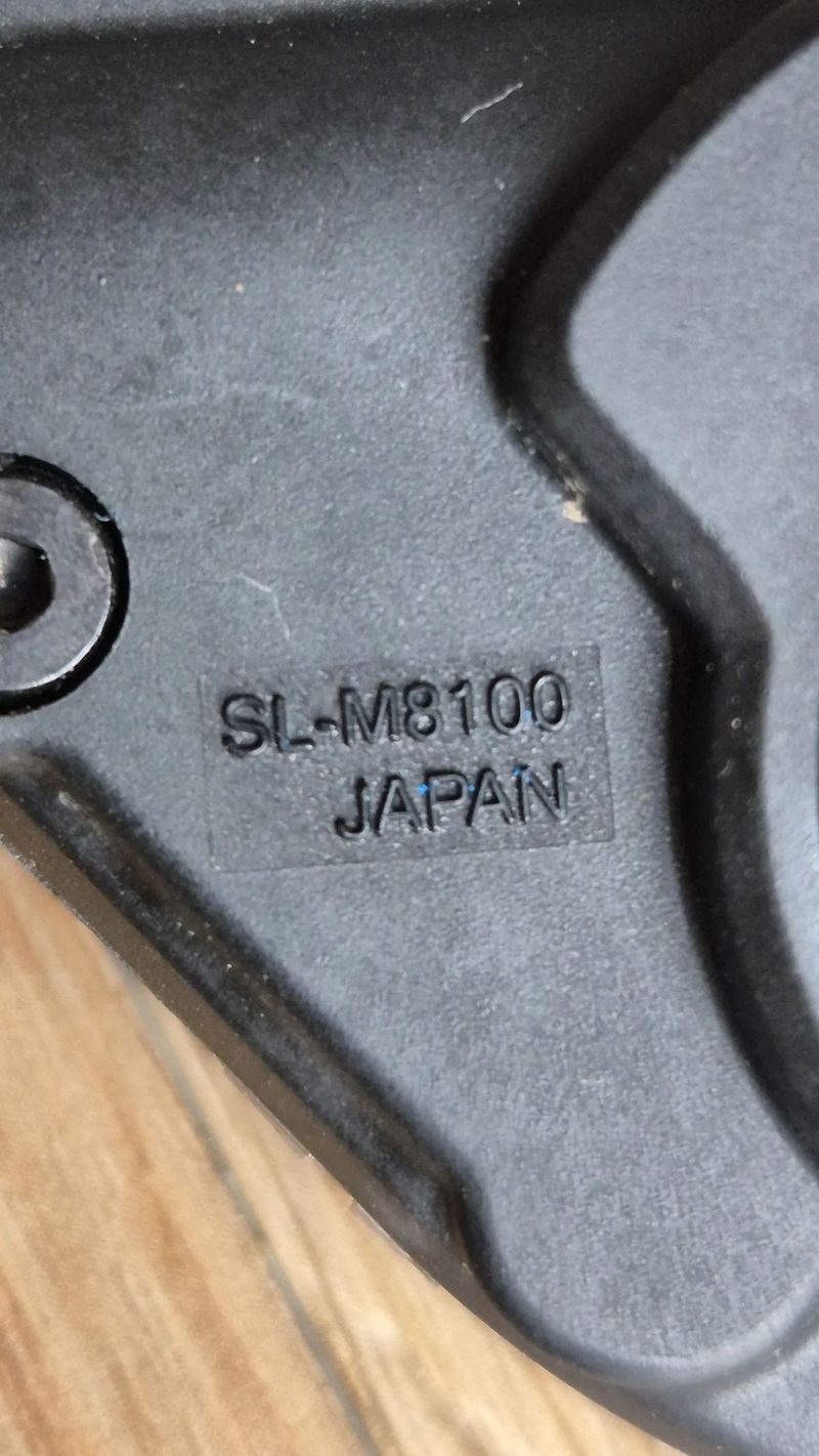 Prodám řazení Shimano SL-M8100-IR