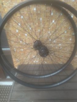 Prodám zapletená 29"kola 