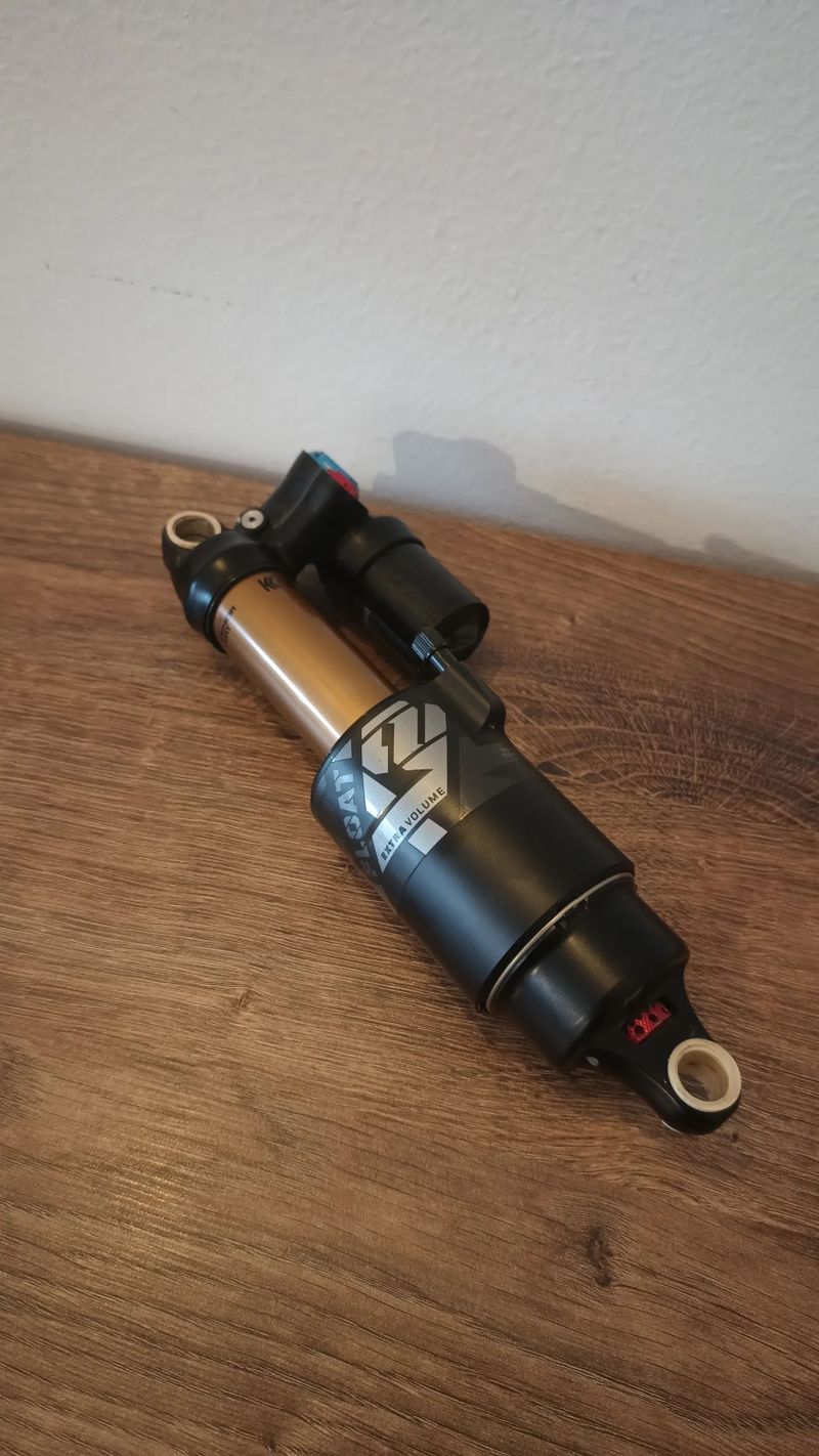 *VYSERVISOVANY* Tlumič Fox Float Factory X2 230x65mm