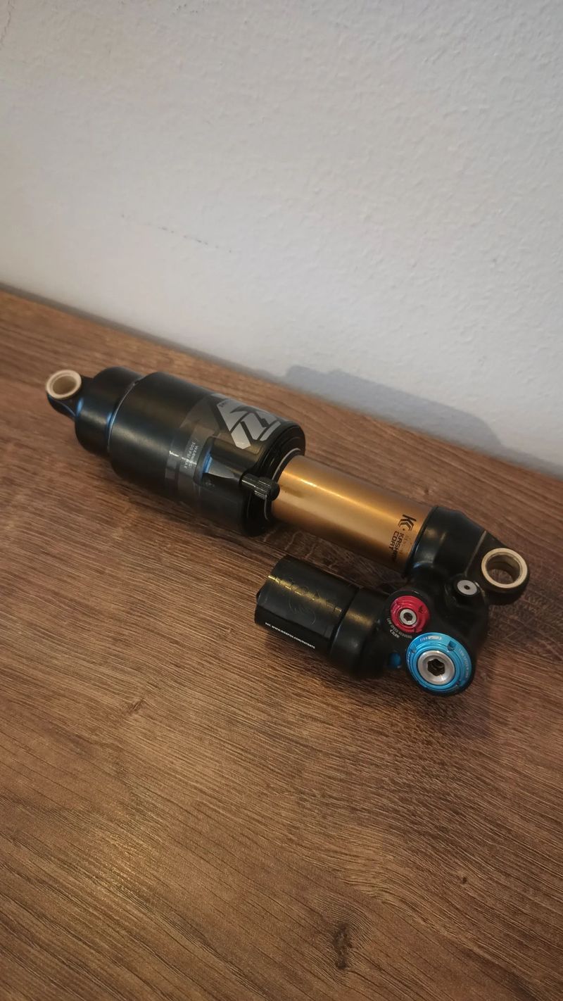 *VYSERVISOVANY* Tlumič Fox Float Factory X2 230x65mm