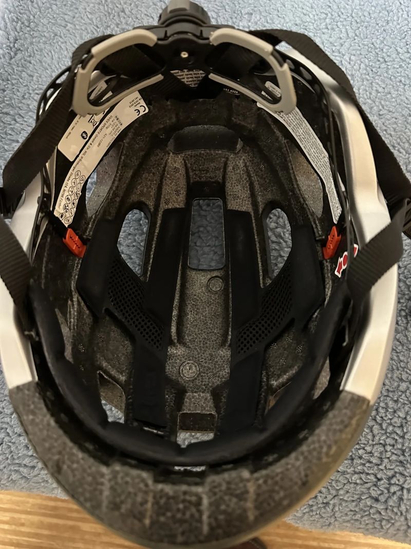 helma UVEX RISE CC TOCSEN, IRISH GREEN - SILVER MAT