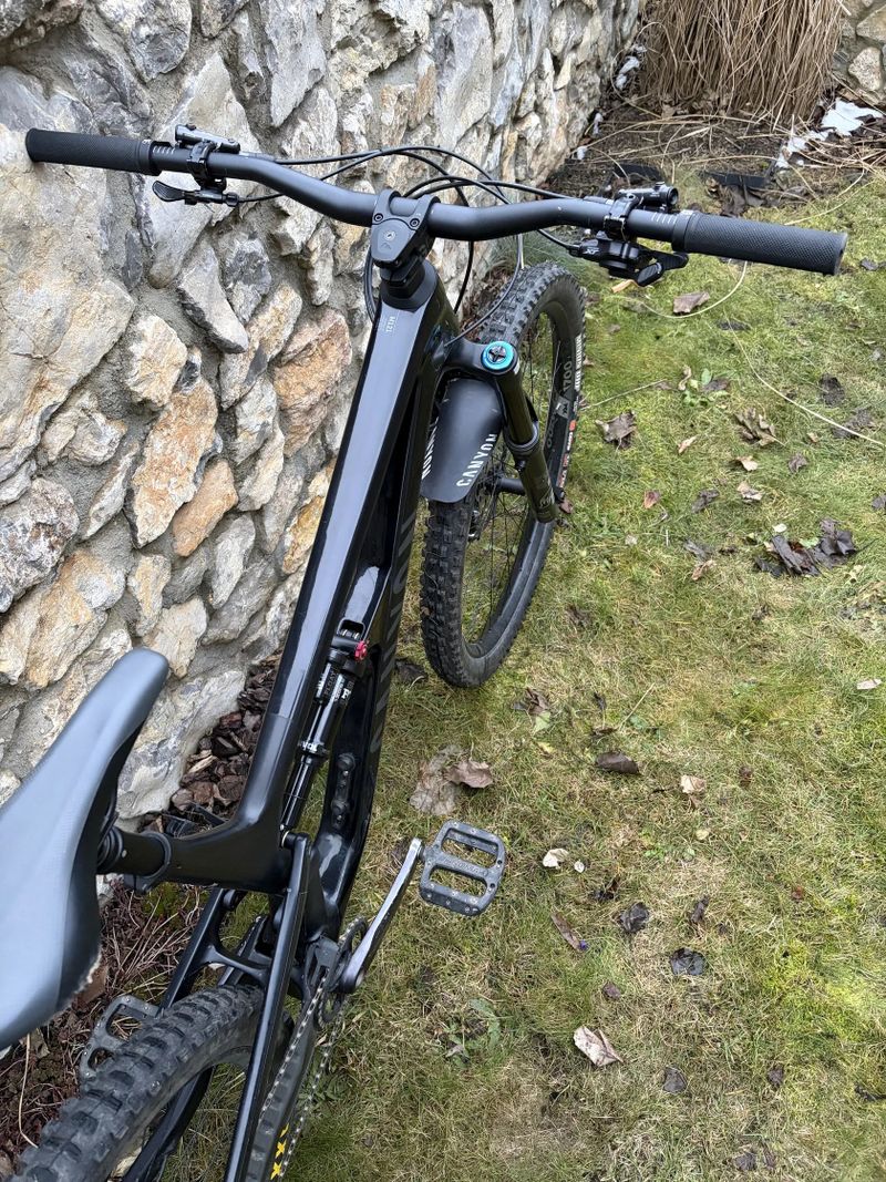 Canyon Spectral CF 8