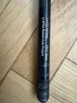 Pevná osa pro vozík Thule 52-167mm