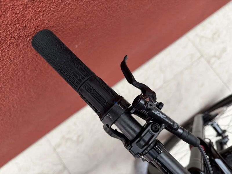 Wilier Urta Max SL/ AXS/ karb.kola/ KFX Kokpit