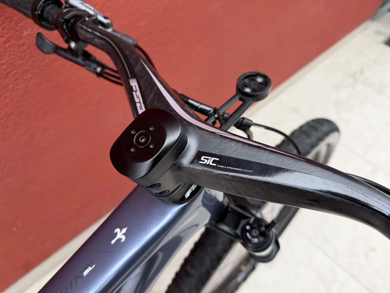 Wilier Urta Max SL/ AXS/ karb.kola/ KFX Kokpit