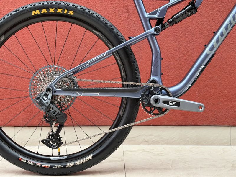 Wilier Urta Max SL/ AXS/ karb.kola/ KFX Kokpit