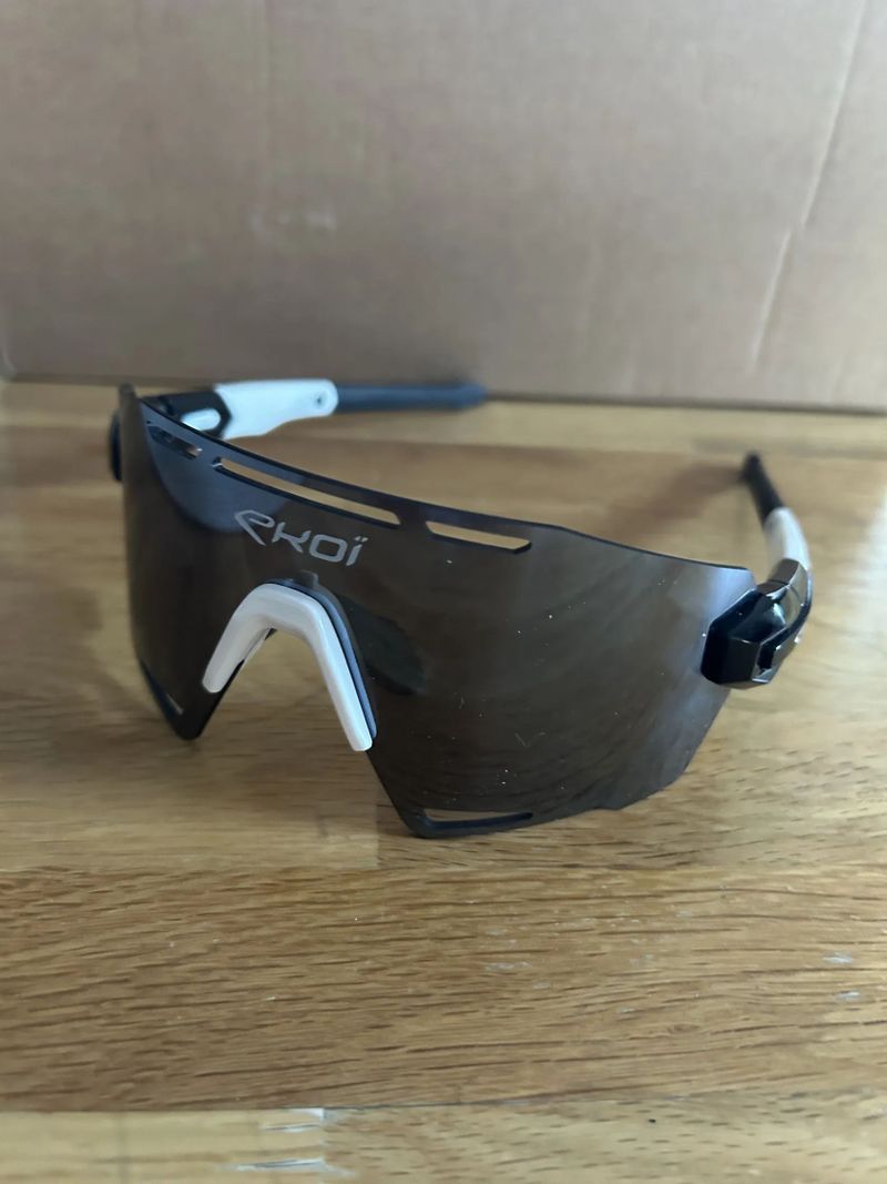 Sportovní brýle Ekoi