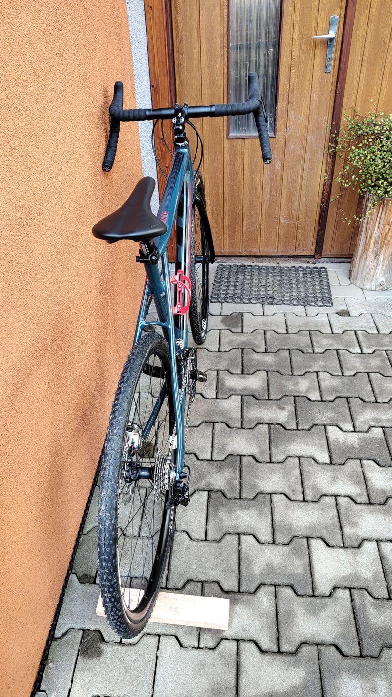 GT Grade + DT SWISS C1800 Spline