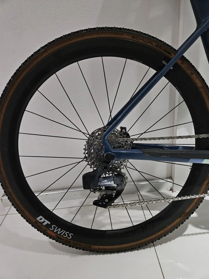 Canyon Inflate CF SL AXS, SRAM Rival eTap