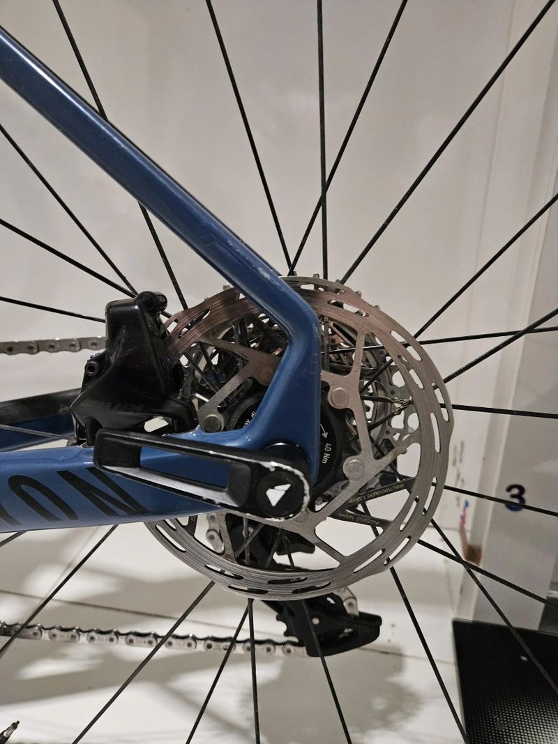 Canyon Inflate CF SL AXS, SRAM Rival eTap