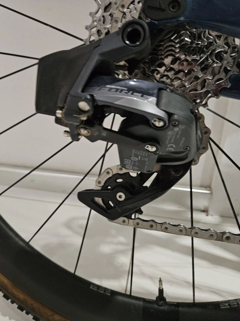 Canyon Inflate CF SL AXS, SRAM Rival eTap