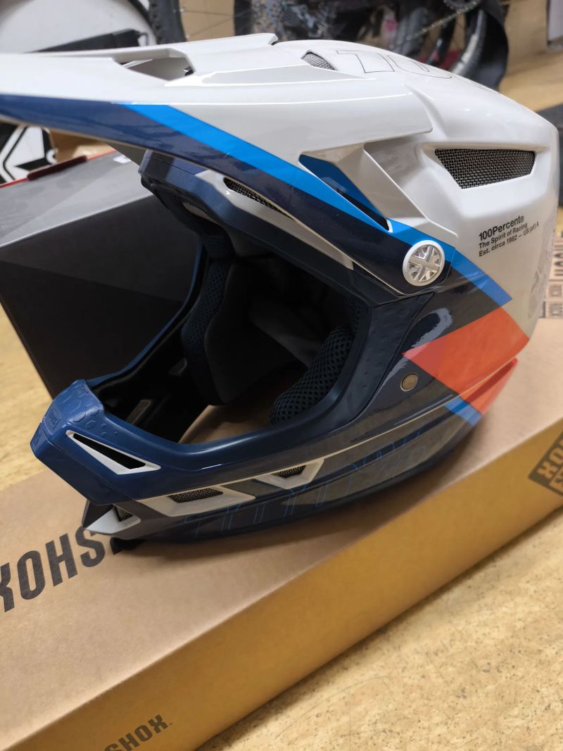 100percent Aircraft full face helmet