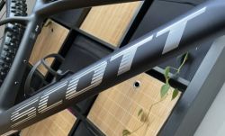 Scott Scale 940 carbon Black / vel.M / zánovní